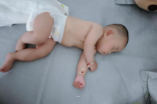 阳江孕妇肚脐周围发青